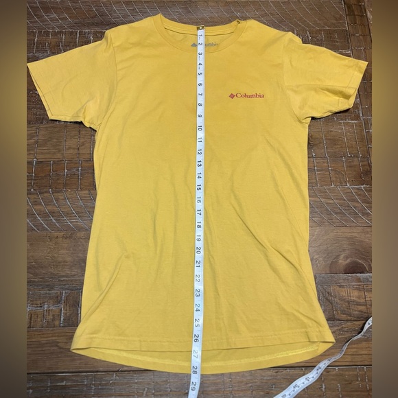 Columbia Men's Yellow Tee - Picture 9 of 9